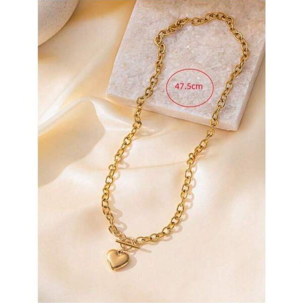 Fashionable 18K Gold Filled Buckle Heart Shape Pendant Necklace - Picture 2 of 2